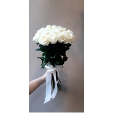 Buchet cu 15 trandafiri albi 